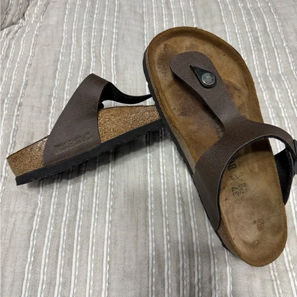 Birkenstock Gitzah Brown Leather Thong Sandals - Picture 4 of 5